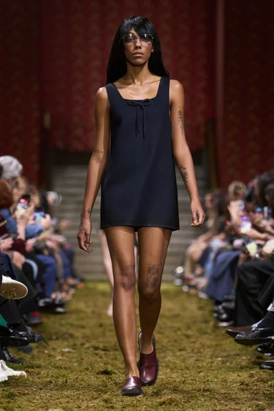 Look 14